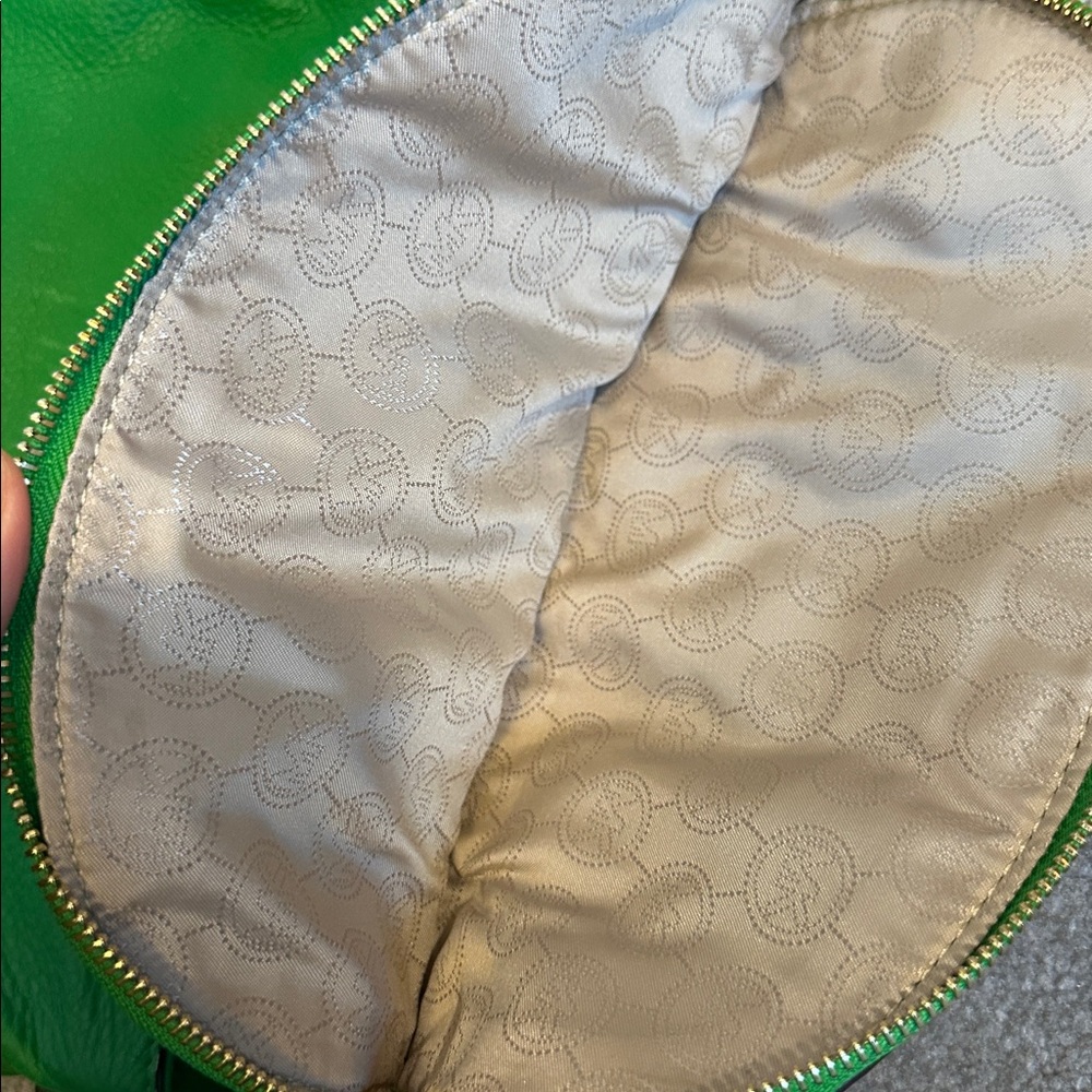 Michael Kors Bedford Tassel Green Genuine Leather Crossbody Bag - Picture 7 of 10